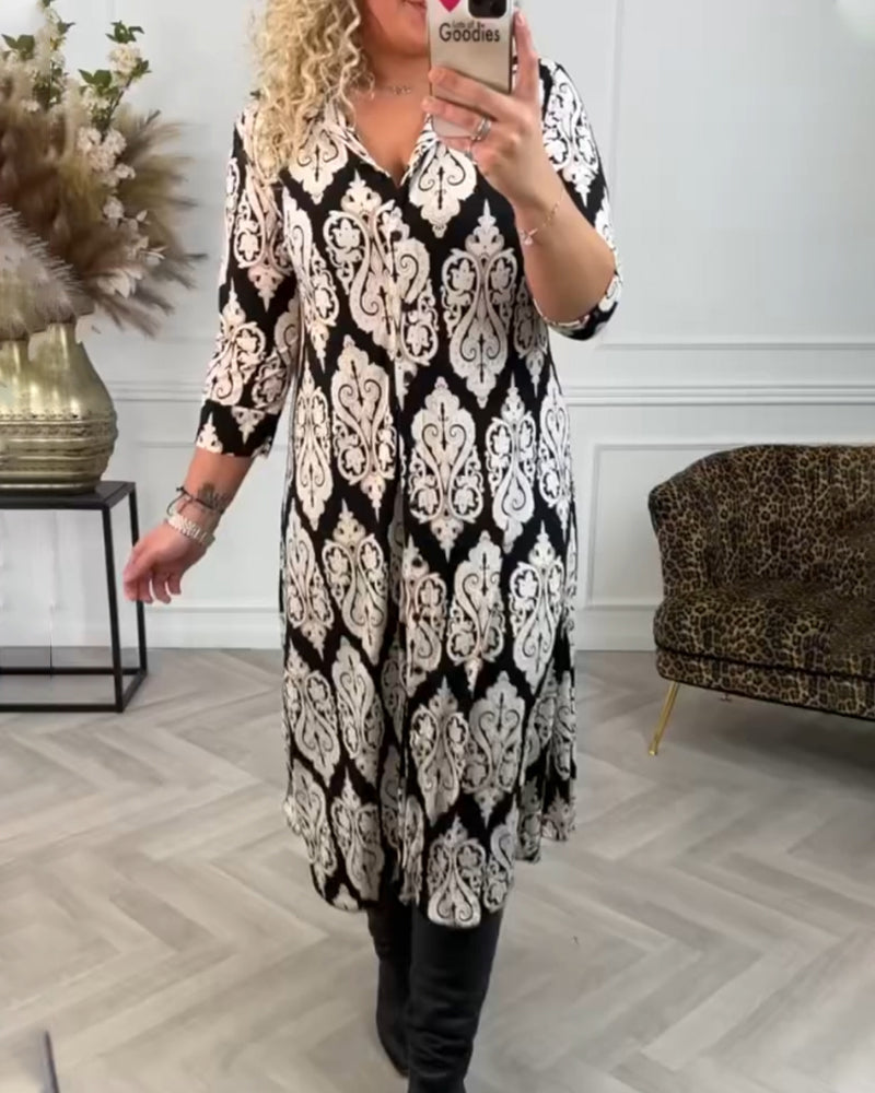 Kleid mit Hemdkragen und Seitenschlitz