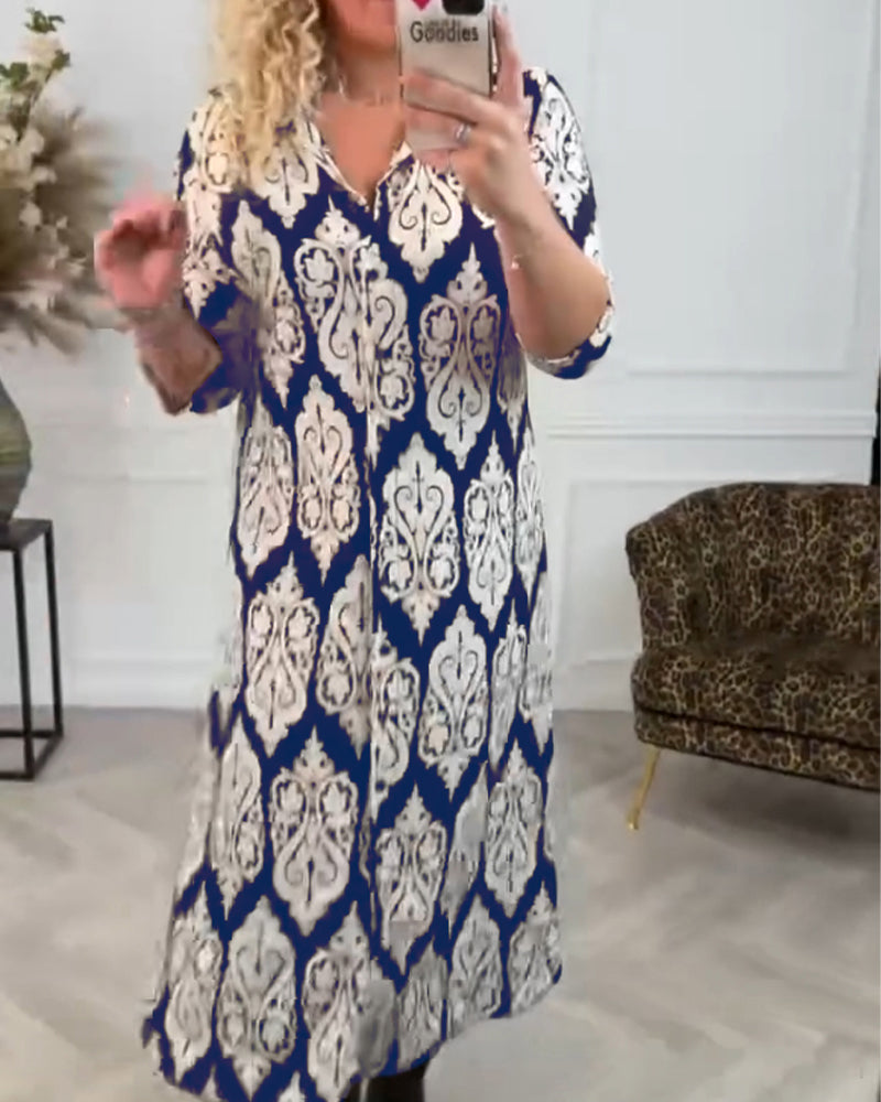 Kleid mit Hemdkragen und Seitenschlitz