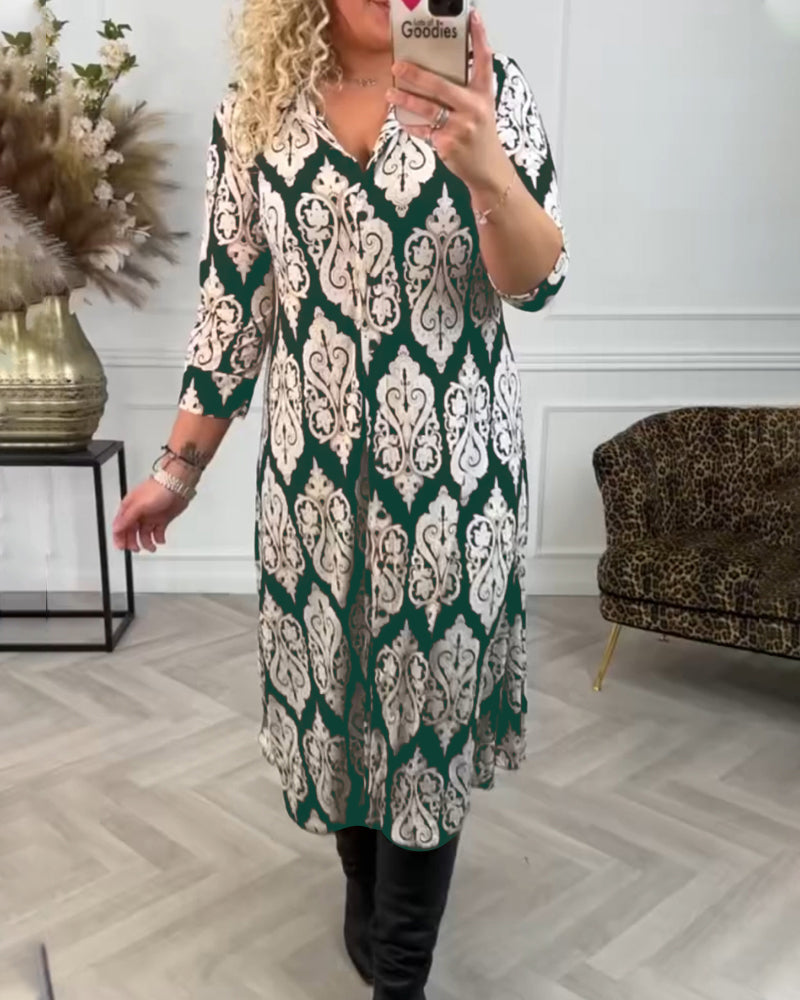 Kleid mit Hemdkragen und Seitenschlitz