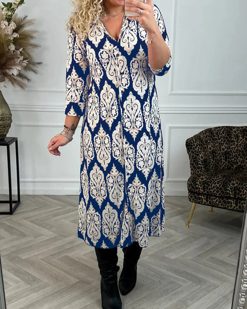 Kleid mit Hemdkragen und Seitenschlitz