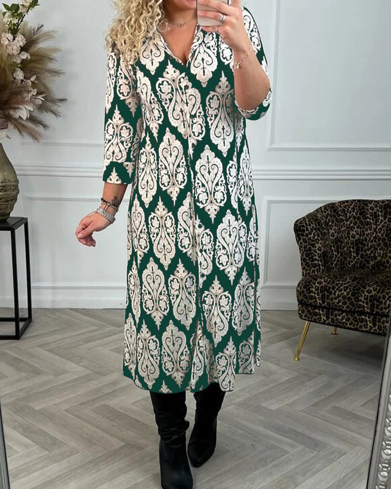 Kleid mit Hemdkragen und Seitenschlitz