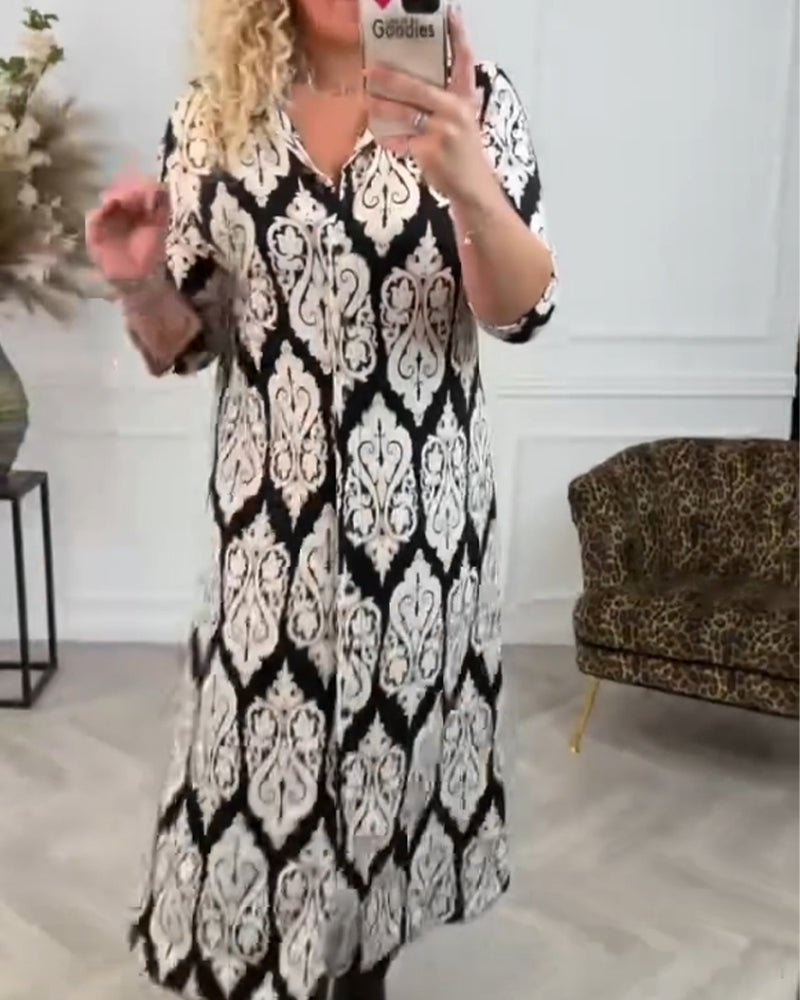 Kleid mit Hemdkragen und Seitenschlitz