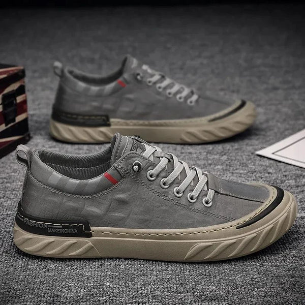 Stylische orthopädische Turnschuhe für Männer