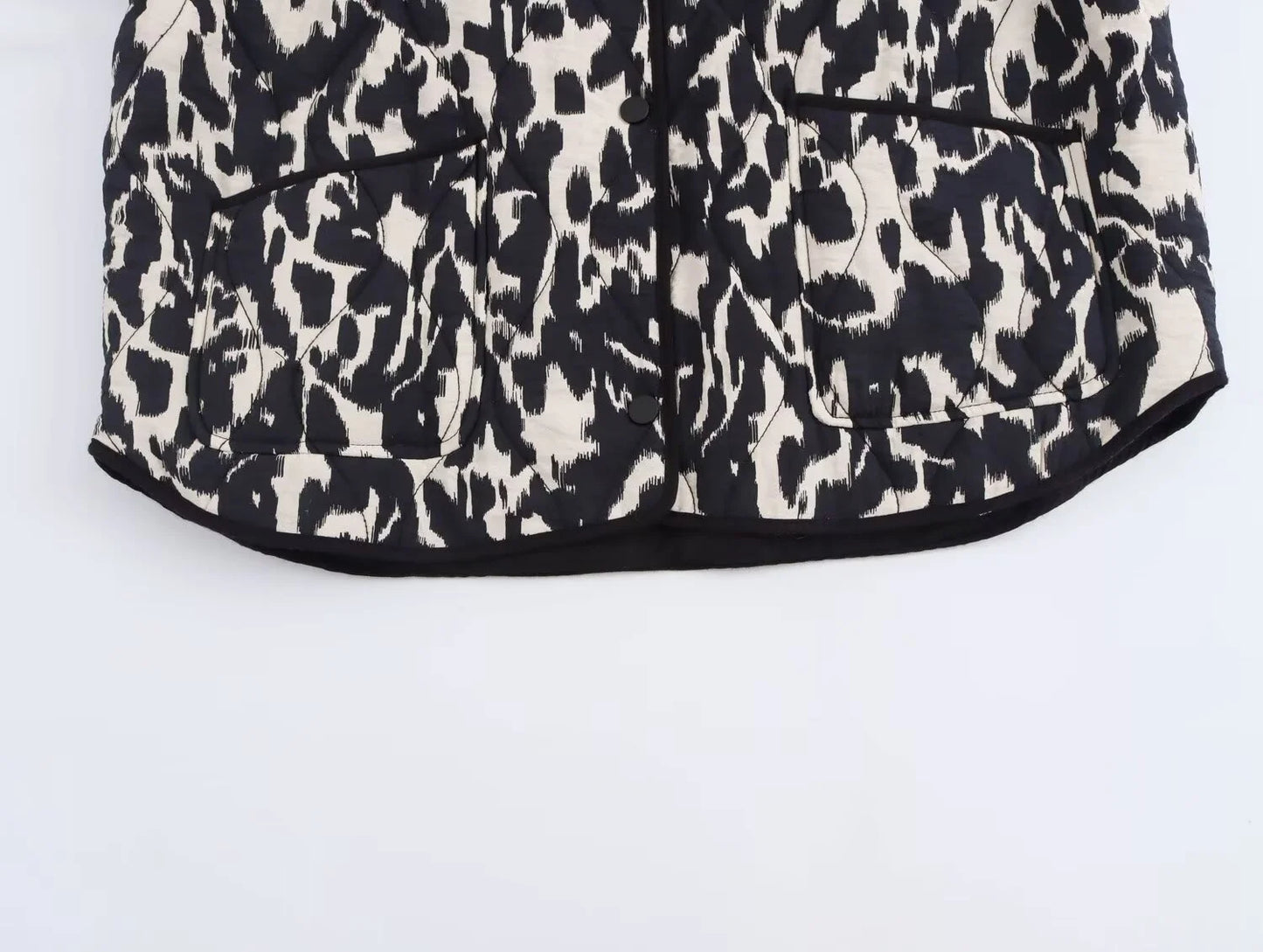 Damen - Jacke - Schlangenhautdruck - Knopfleiste Langarm - Winter