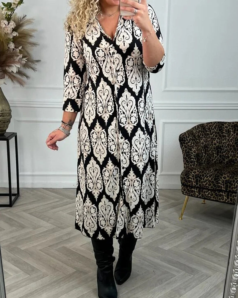 Kleid mit Hemdkragen und Seitenschlitz