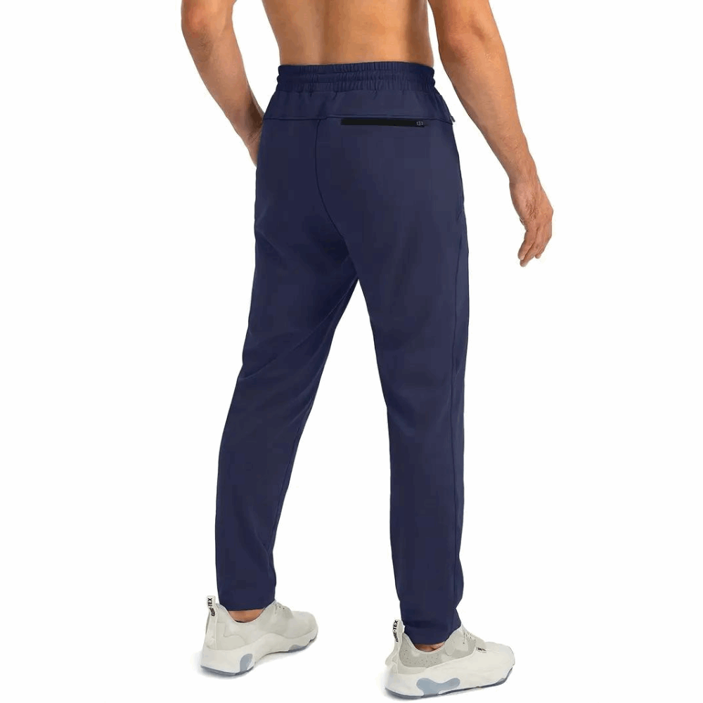 Bequem geschnittene Jogginghose mit sportlichem Look