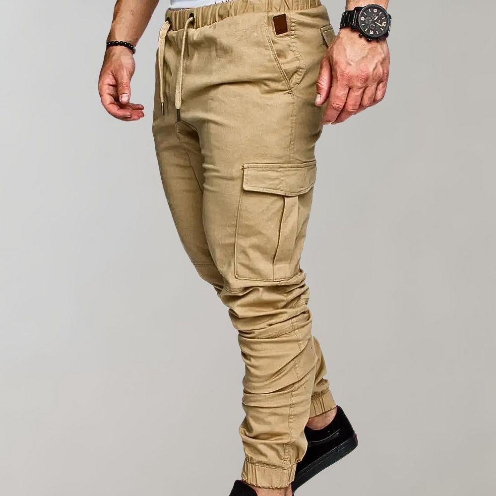 Taillierte stylische Cargo-Hose mit mehreren Taschen