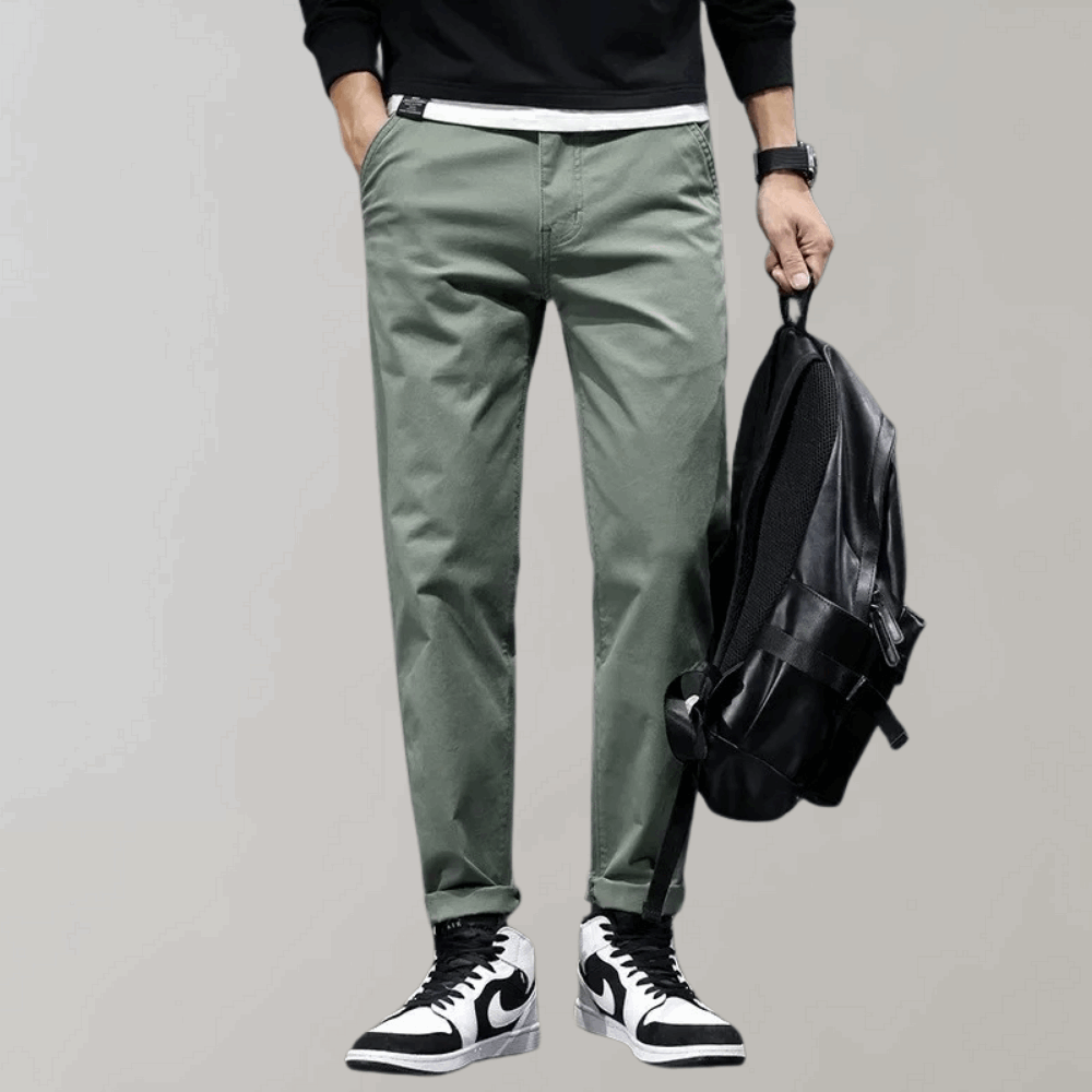 Bequeme stilvolle Chino-Hose mit einfarbigem Design