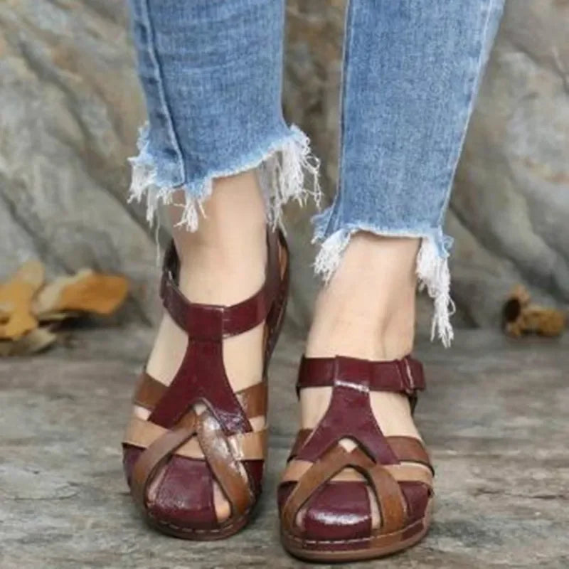 Frauen - Flache Sandalen im Vintage-Stil - Sommer