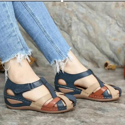 Frauen - Flache Sandalen im Vintage-Stil - Sommer