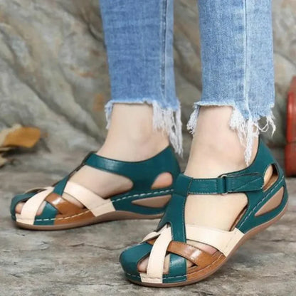 Frauen - Flache Sandalen im Vintage-Stil - Sommer