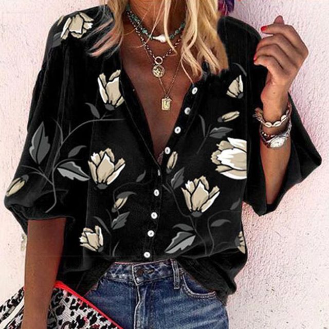 Sommerblusen für Frauen mit fröhlichen Prints