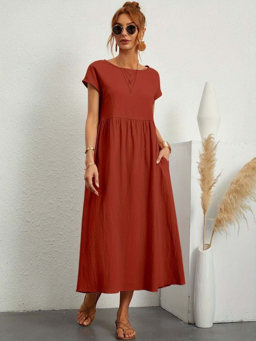Ärmelloses unifarbenes Damenkleid aus Baumwolle und Leinen