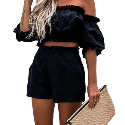 Off shoulder elegant set med avslappnad look och shorts med hög midja