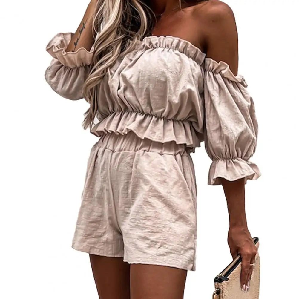 Off shoulder elegant set med avslappnad look och shorts med hög midja