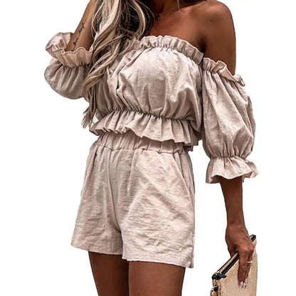 Off shoulder elegant set med avslappnad look och shorts med hög midja
