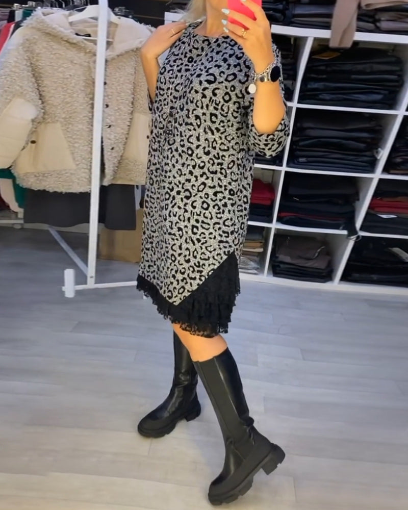 Lea Schmal geschnittenes Kleid mit Leopardenmuster